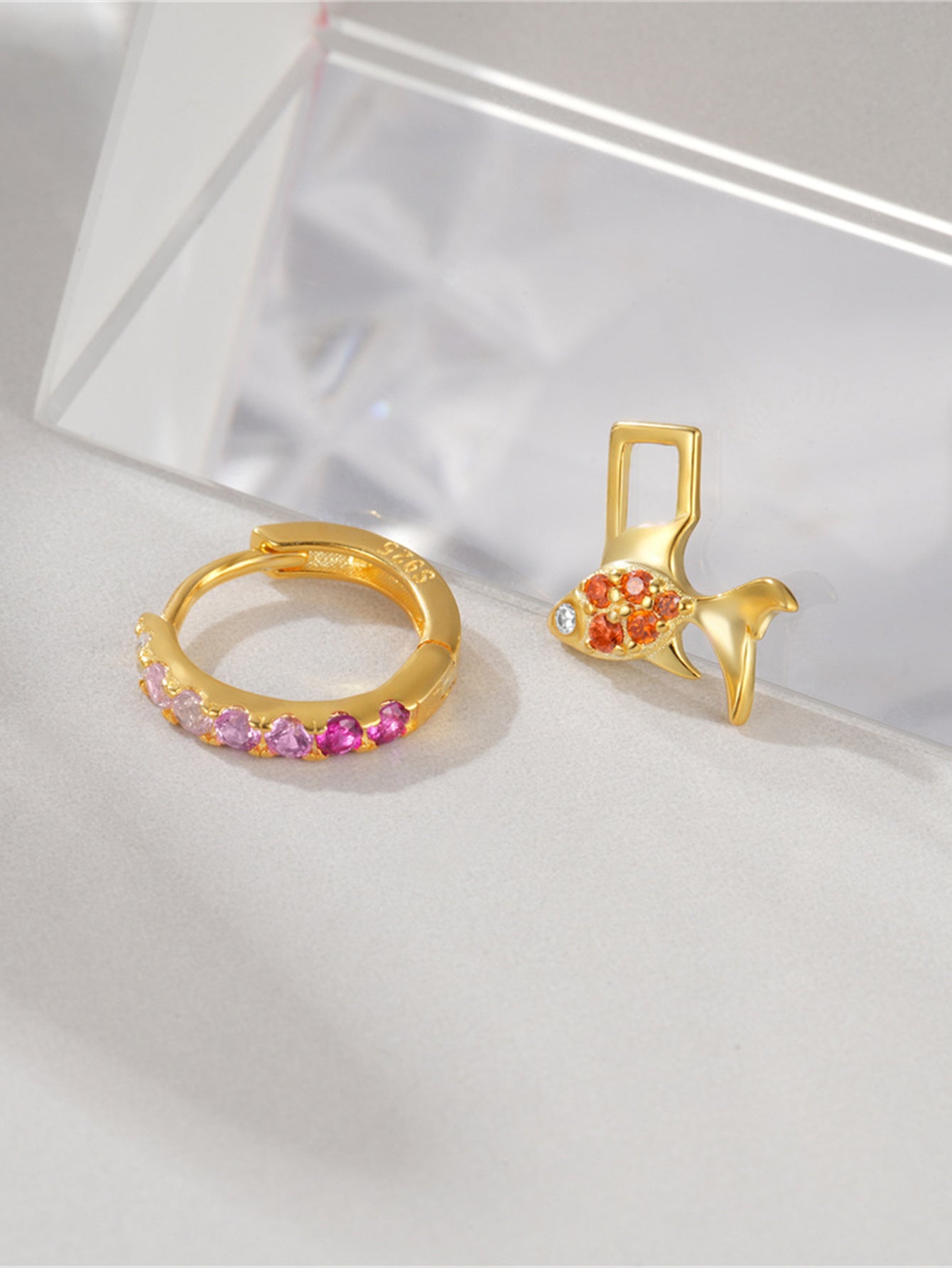 Little Fish Earrings Gold